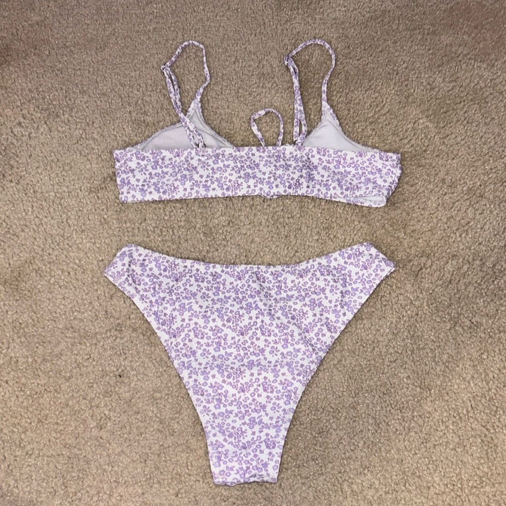 Bikini - Picture 2 of 2